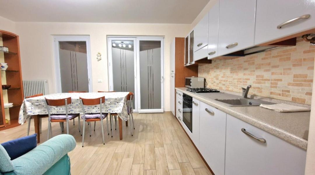 Chiara Pool Apartment Bardolino Exterior photo